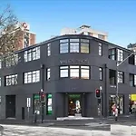 Crown Apartment