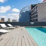 Crown Apartment