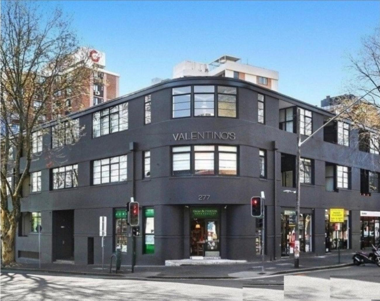 Crown Apartment *